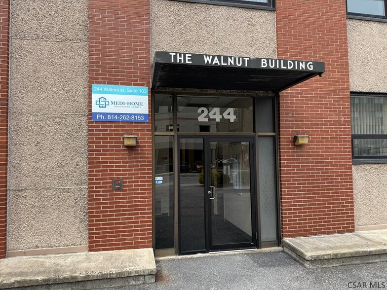 244 Walnut St, Johnstown, PA à louer - Photo de l’immeuble – Image 1 sur 13