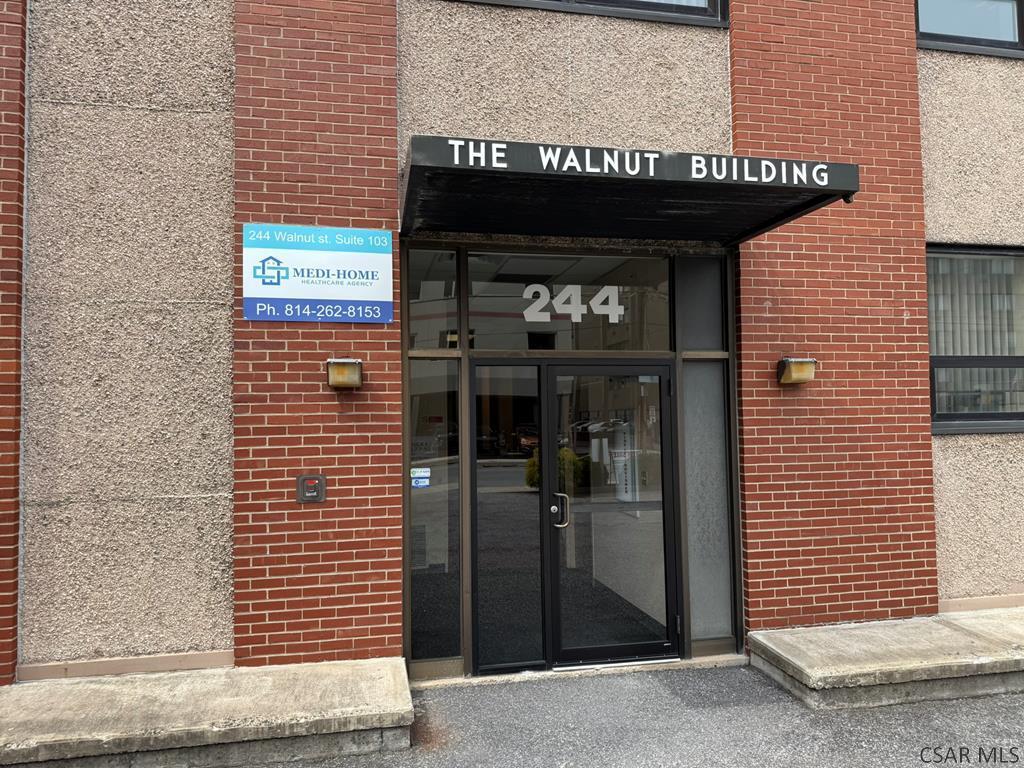 244 Walnut St, Johnstown, PA à louer Photo de l’immeuble– Image 1 sur 14