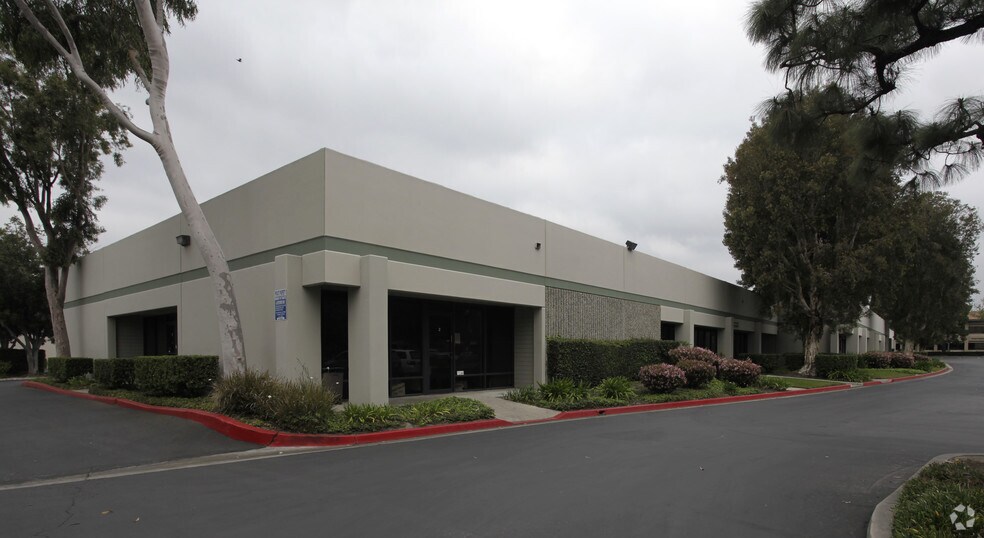 11552 Knott St, Garden Grove, CA à louer - Photo de l’immeuble – Image 2 sur 3