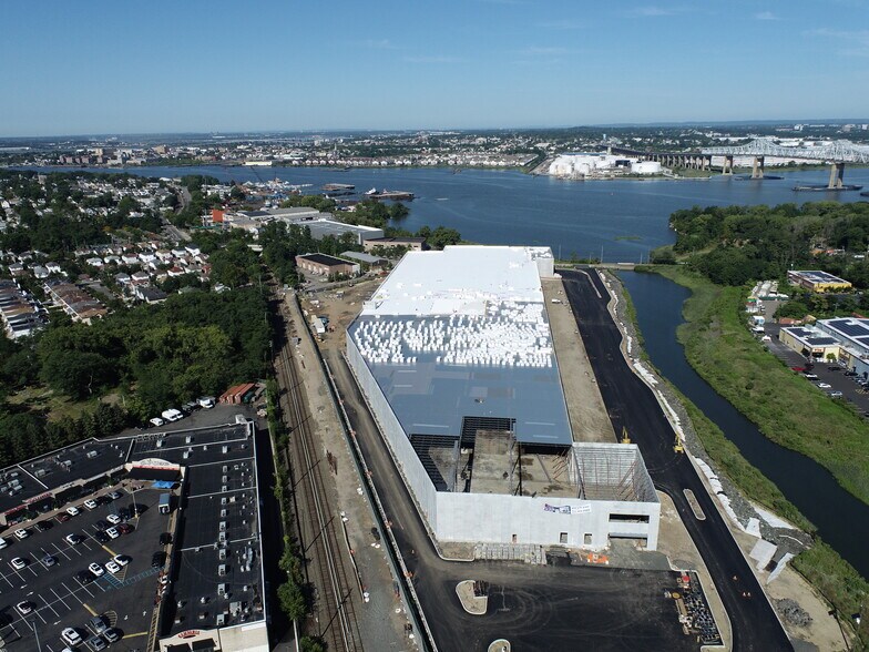 1 Nassau Pl, Staten Island, NY à louer - Photo de l’immeuble – Image 3 sur 18