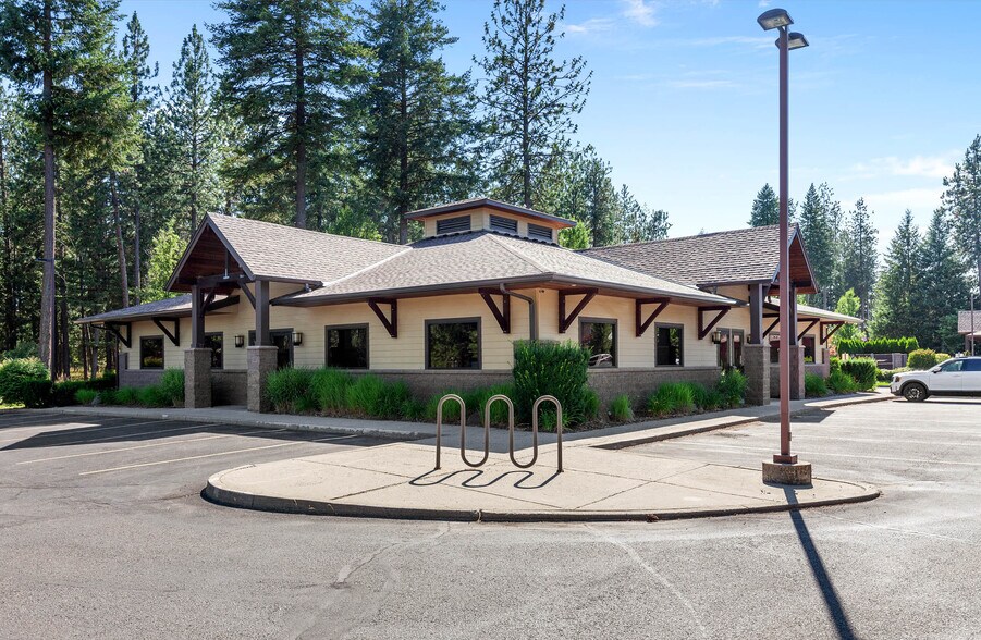 663 W Canfield Ave, Coeur d'Alene, ID à louer - Photo de l’immeuble – Image 2 sur 15