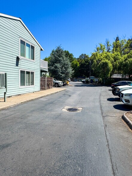 3860 SW 178th Ave, Beaverton, OR à vendre - Photo de l’immeuble – Image 3 sur 7