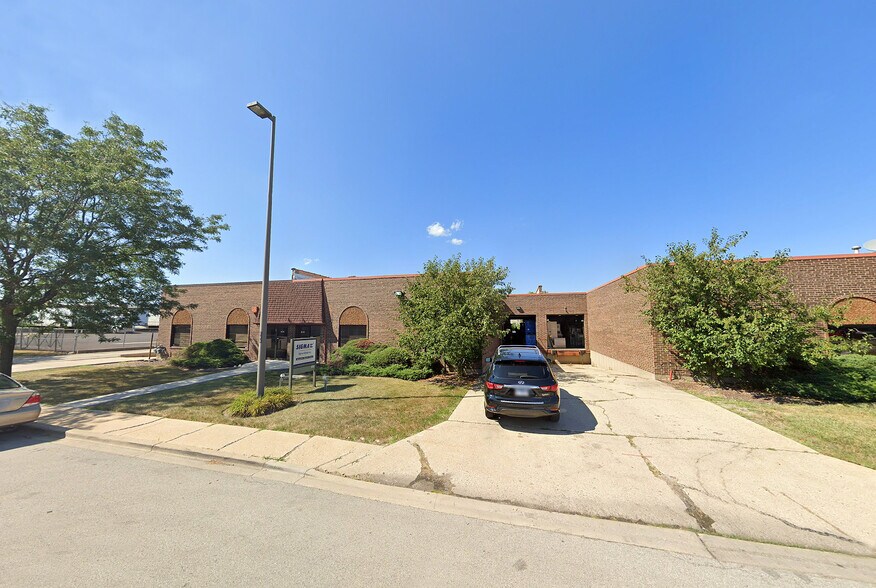 800-812 Greenleaf Ave, Elk Grove Village, IL à louer - Photo de l’immeuble – Image 2 sur 2