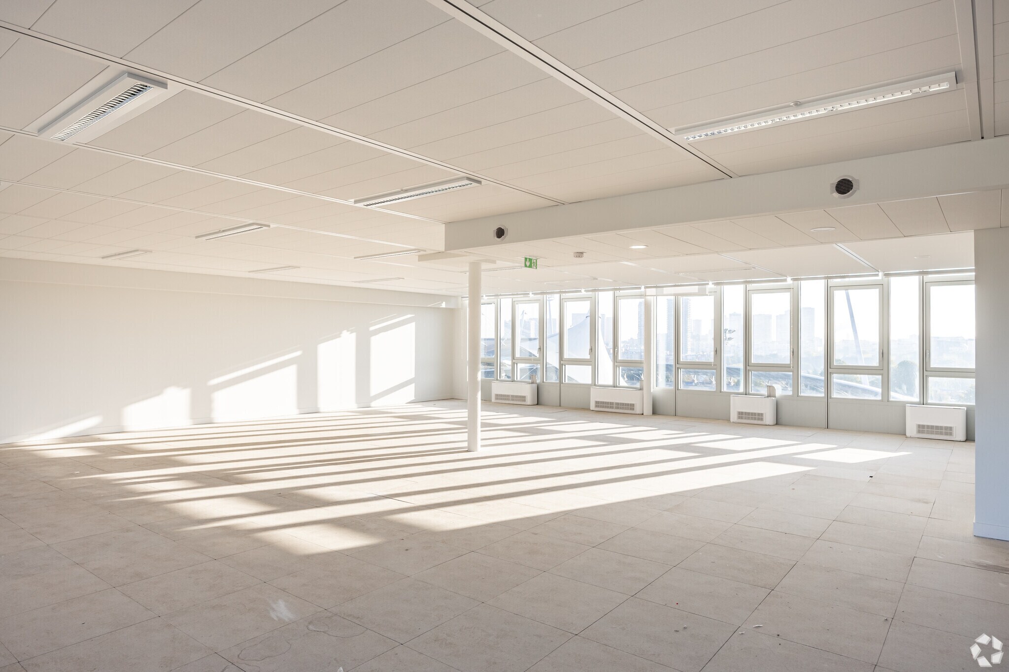 9-35 Avenue Pierre De Coubertin, Paris à louer Photo intérieure– Image 1 sur 4