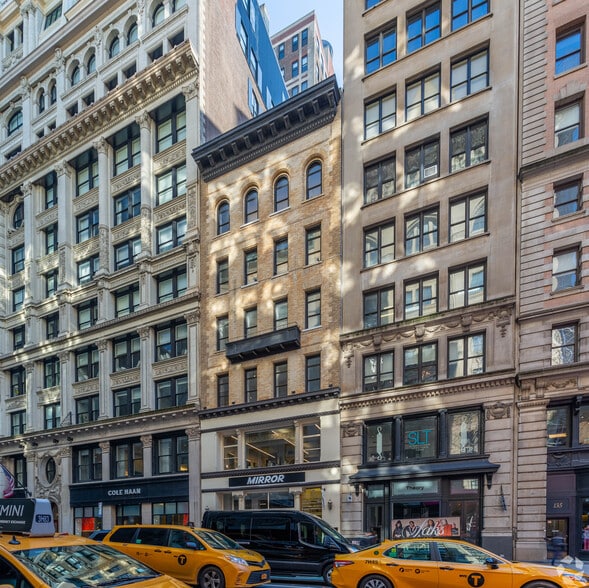 139 Fifth Ave, New York, NY à louer - Photo de l’immeuble – Image 3 sur 4