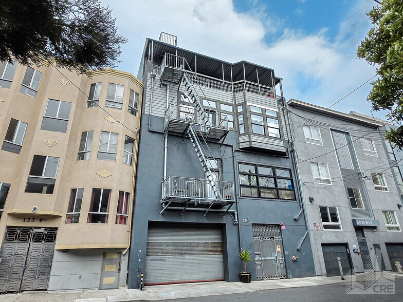 135 Dore St, San Francisco, CA à vendre - Photo de l’immeuble – Image 1 sur 6