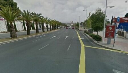 Terrain dans Alicante, Alicante à louer - Photo de l’immeuble – Image 2 sur 4