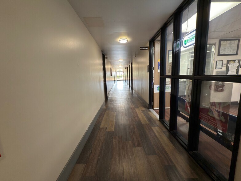 4950 San Bernardino St, Montclair, CA à louer - Photo de l’immeuble – Image 2 sur 7