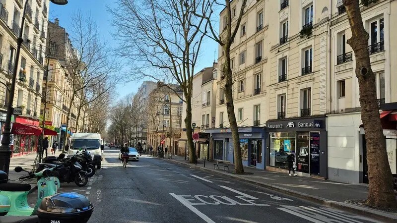Local commercial dans Paris à vendre Photo de l’immeuble– Image 1 sur 4