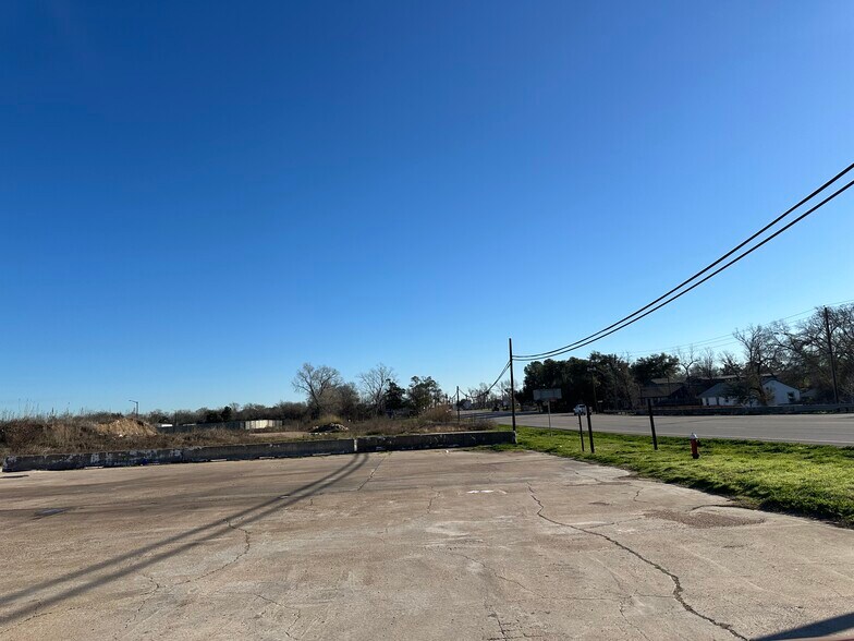 2454 21 Hwy, Bryan, TX à vendre - Autre – Image 3 sur 4