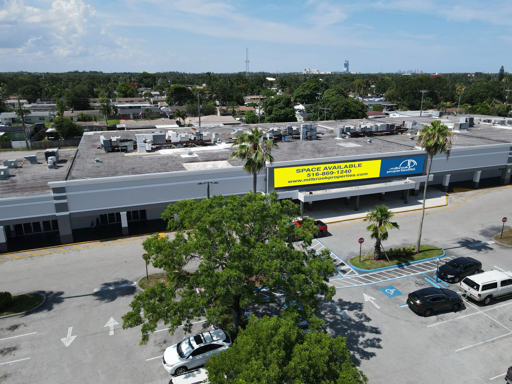 6805-7031 Taft St, Hollywood, FL à louer Photo intérieure– Image 1 sur 1