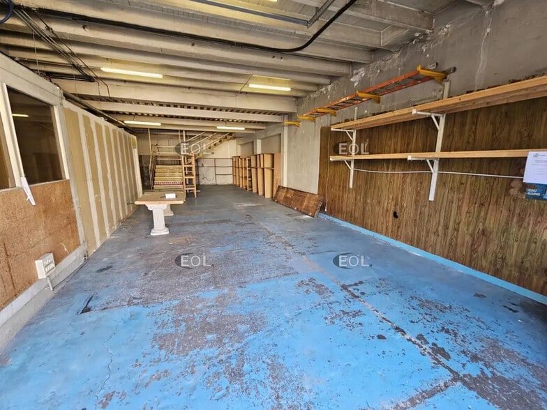 Local d’activités dans Maisons-Alfort à louer - Photo de l’immeuble – Image 2 sur 10