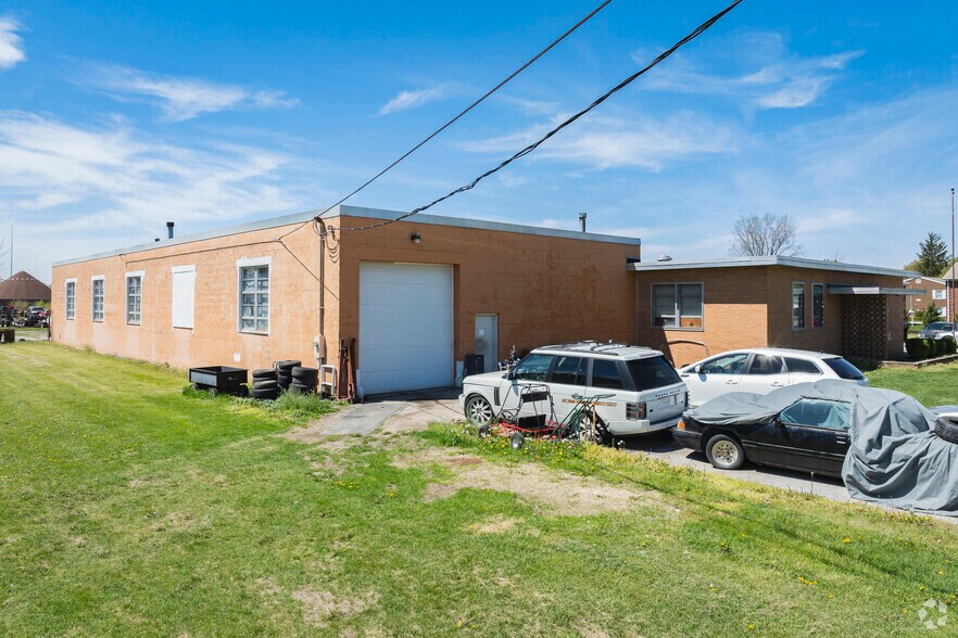 1208 Dickinson St, Fremont, OH à louer - Photo principale – Image 1 sur 7