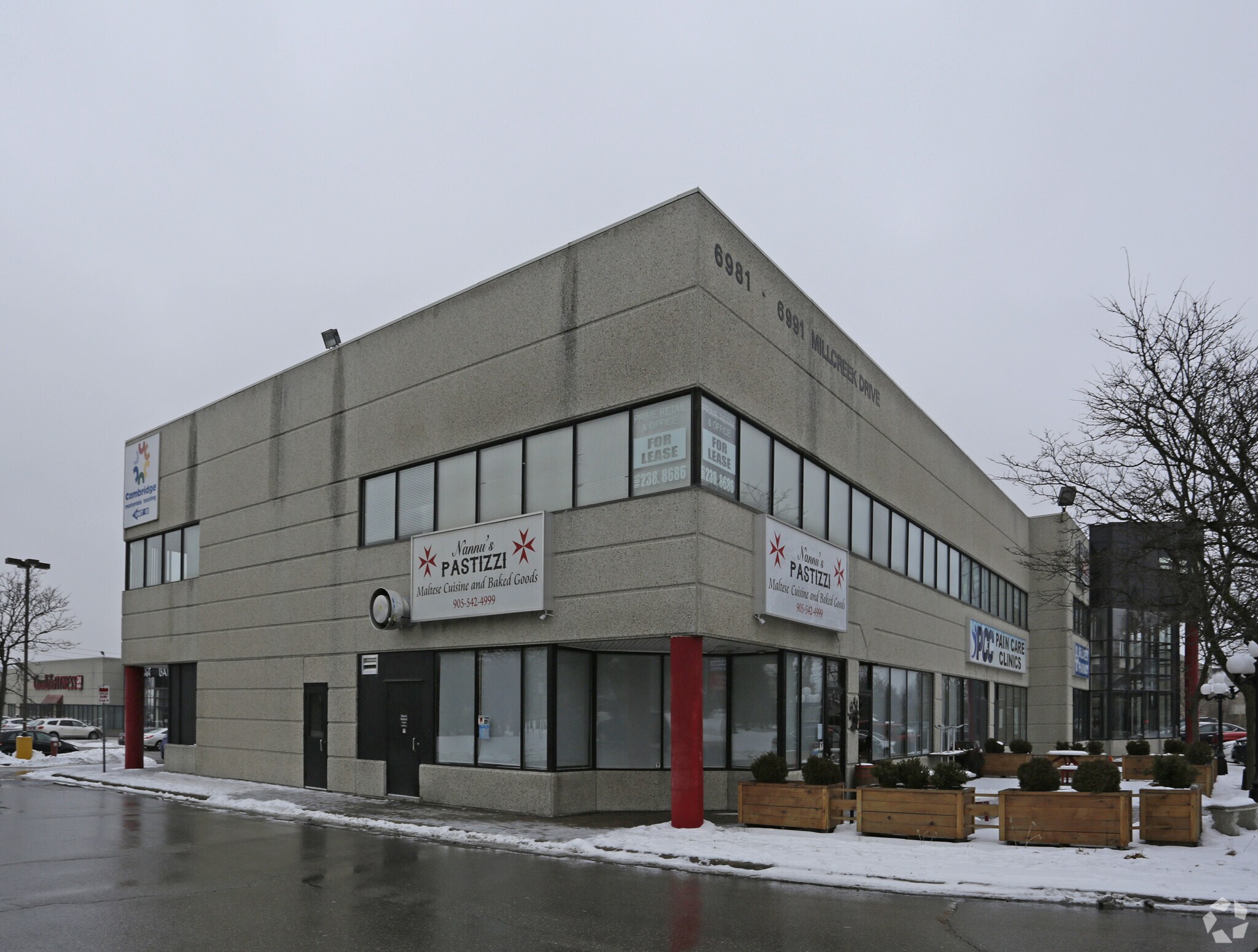 6981-6991 Millcreek Dr, Mississauga, ON à louer Photo principale– Image 1 sur 7