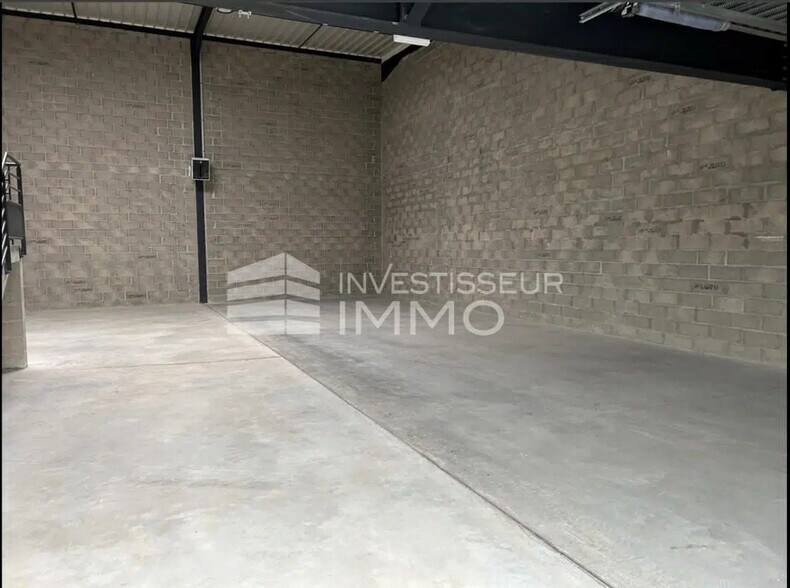 Local d'activités dans Brétigny-sur-Orge à vendre - Photo de l’immeuble – Image 1 sur 3