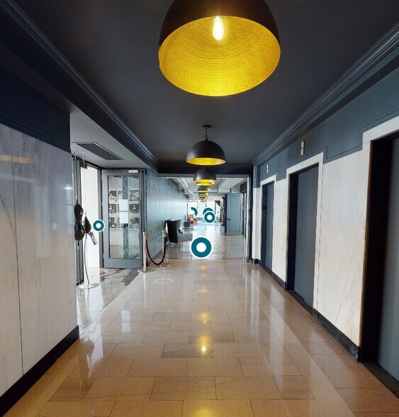 1 N LaSalle St, Chicago, IL à louer - Numérisation 3D Matterport – Image 2 sur 11