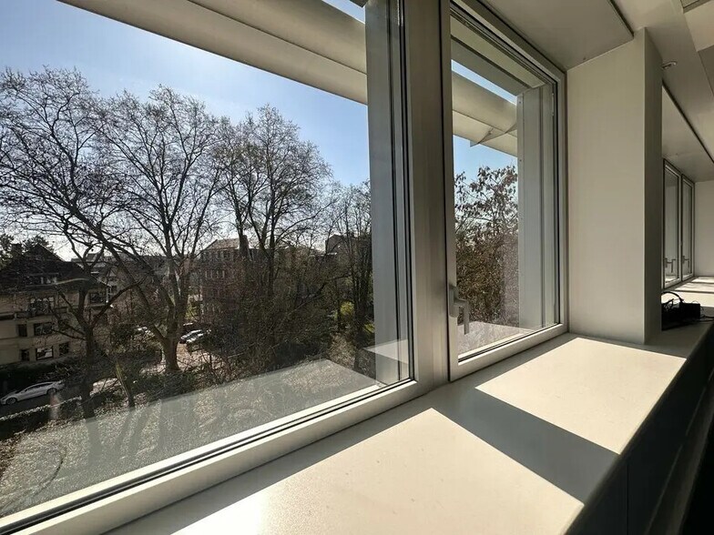 Bureau dans Strasbourg à louer - Photo de l’immeuble – Image 2 sur 10