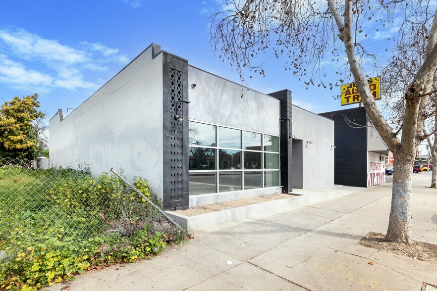 1241 W Holt Ave, Pomona, CA à louer - Photo principale – Image 1 sur 16
