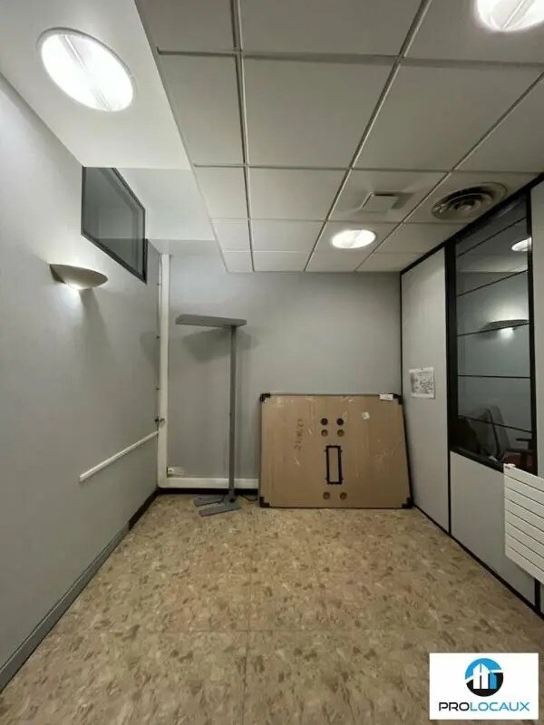 Plus de détails pour Bureau/Local commercial à louer