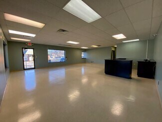 Plus de détails pour 1525-1527 S Noland Rd, Independence, MO - Local commercial à louer