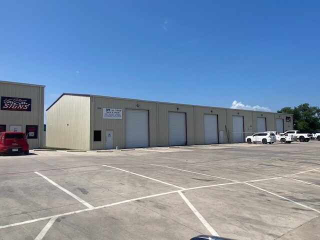 12519 US-287 BUS, Fort Worth, TX à louer - Photo de l’immeuble – Image 3 sur 11