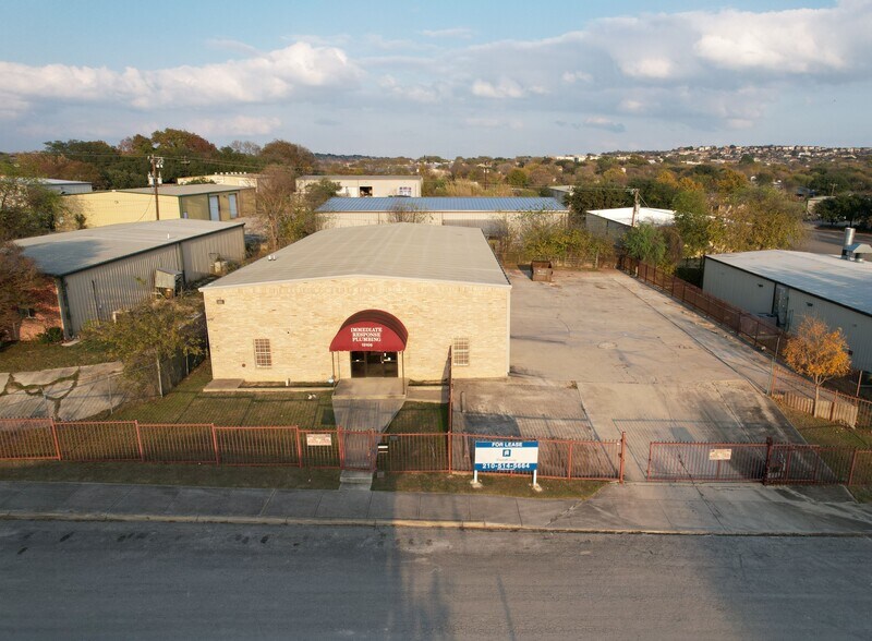 13106 Lookout Rdg, San Antonio, TX à vendre - Photo de l’immeuble – Image 2 sur 14