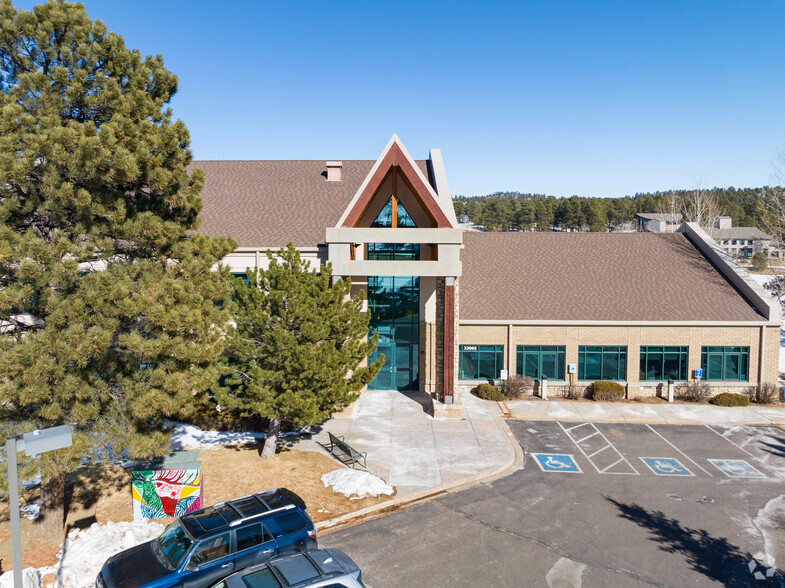 32065 Castle Ct, Evergreen, CO à louer - Photo de l’immeuble – Image 3 sur 5