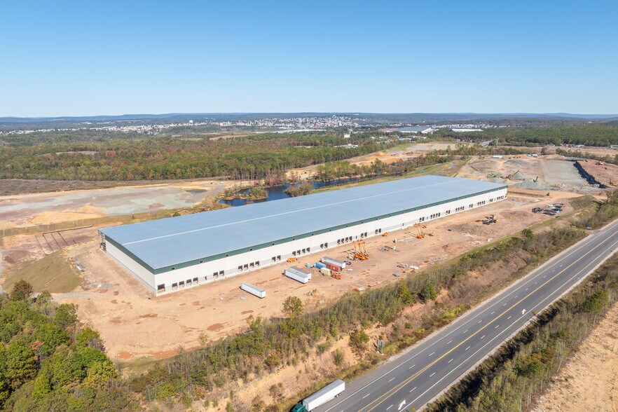 Route 424 and I-81, Hazle Township, PA à louer - Photo de la construction – Image 2 sur 2