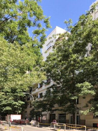 Plus de détails pour Calle de Viriato, 73, Madrid - Bureau à louer