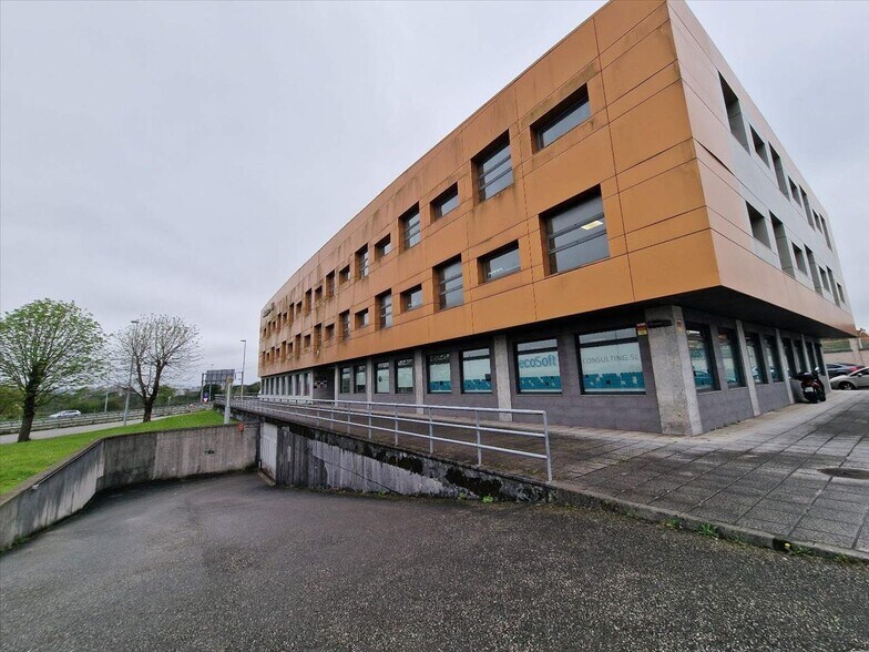 Plaza a Asipo Cl, Llanera, Asturias à vendre - Photo de l’immeuble – Image 2 sur 12