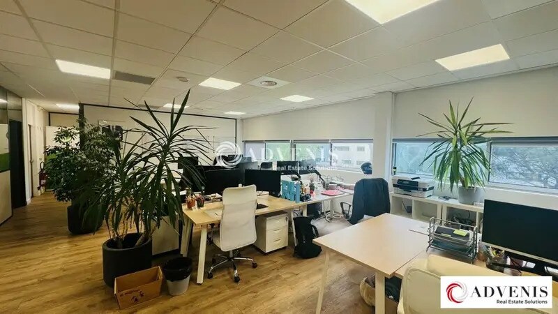Bureau dans Bordeaux à vendre - Photo de l’immeuble – Image 3 sur 10