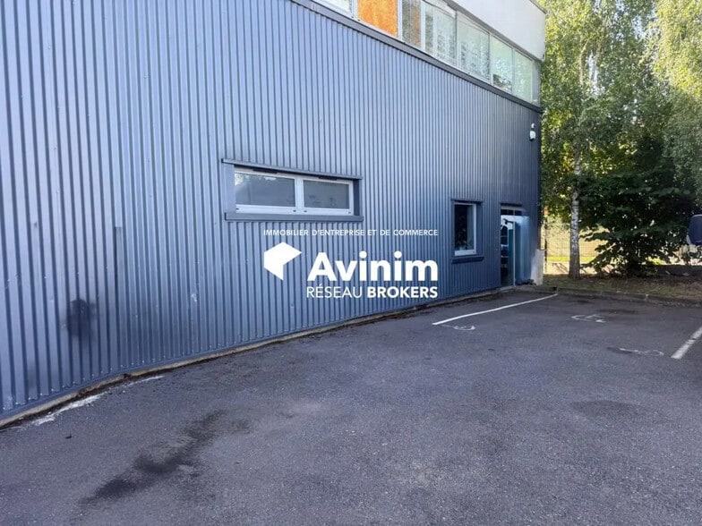 Industriel/Logistique dans Stains à vendre - Photo de l’immeuble – Image 3 sur 11