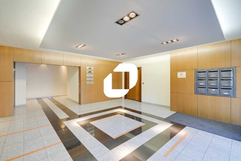 Bureau dans Les Ulis à louer - Hall d’entrée – Image 2 sur 13