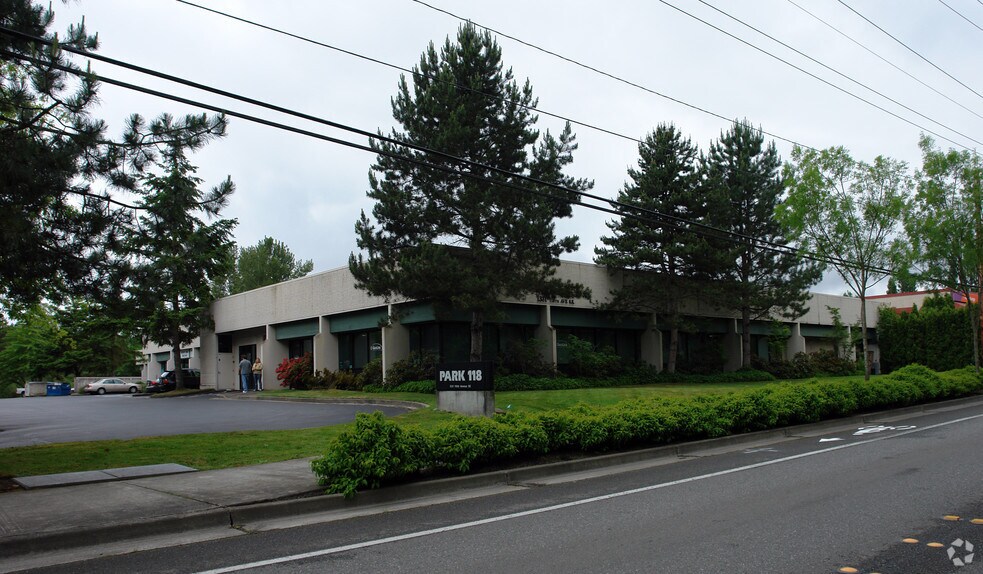 1331 118th Ave SE, Bellevue, WA à louer - Photo principale – Image 1 sur 5