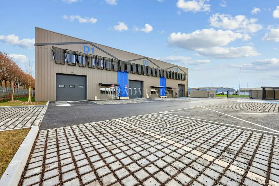 Local d’activités dans Lognes à louer Photo de l’immeuble– Image 1 sur 13