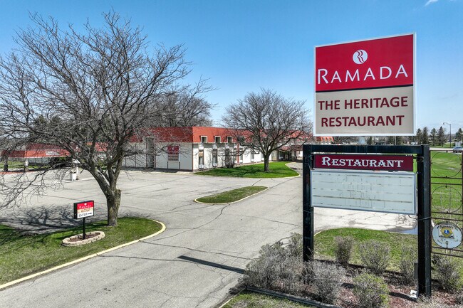 Plus de détails pour 2301 E Main St, Albert Lea, MN - Hôtellerie à vendre
