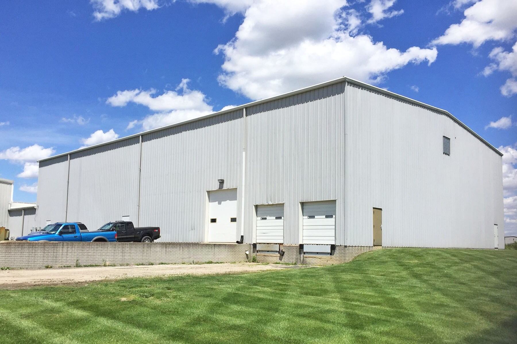 1001 E US Highway 223, Adrian, MI à louer Photo de l’immeuble– Image 1 sur 2