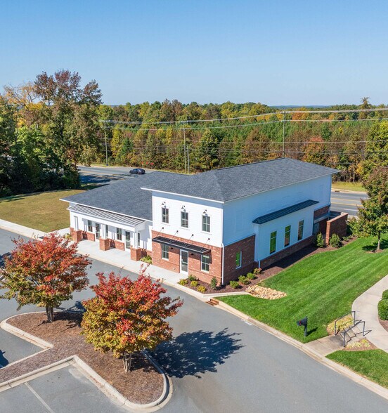 122 Professional Park Dr, Locust, NC à louer - Photo de l’immeuble – Image 3 sur 7