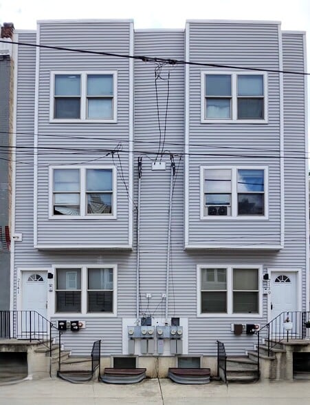 2141 N 18th St, Philadelphia, PA à vendre - Photo principale – Image 1 sur 5