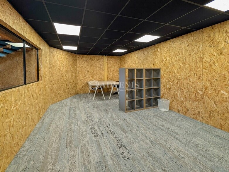 Bureau dans Taden à louer - Photo intérieure – Image 3 sur 11