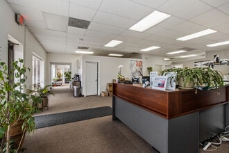 315-345 W Northwest Hwy, Palatine, IL à louer Photo de l’immeuble– Image 1 sur 3