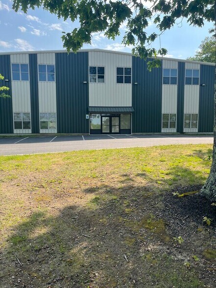431 Route 108, Somersworth, NH à louer - Photo de l’immeuble – Image 1 sur 11