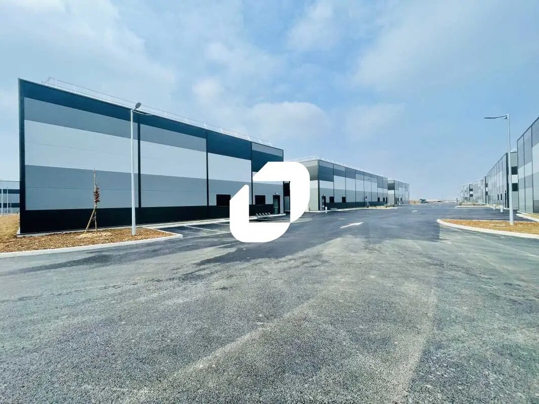 Bureau dans Janneyrias à louer Photo de l’immeuble– Image 1 sur 22