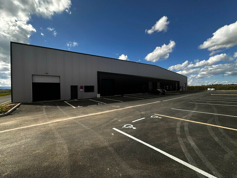 Local d'activités dans Fegersheim à vendre - Photo de l’immeuble – Image 3 sur 8