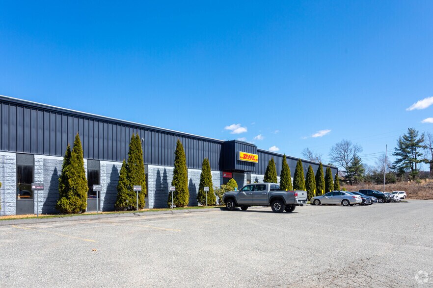 9 Otis St, Westborough, MA à louer - Photo de l’immeuble – Image 3 sur 8