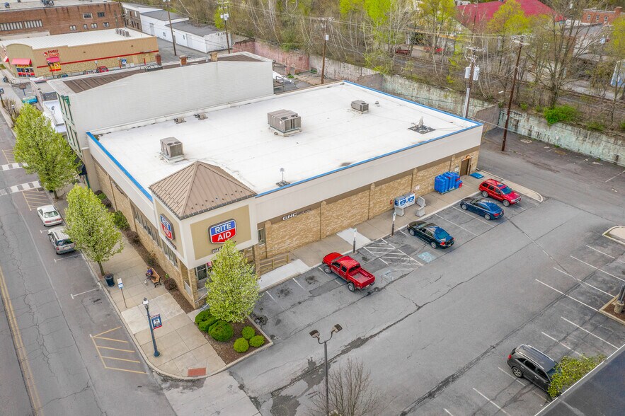 15 W Centre St, Mahanoy City, PA à vendre - Photo de l’immeuble – Image 3 sur 4