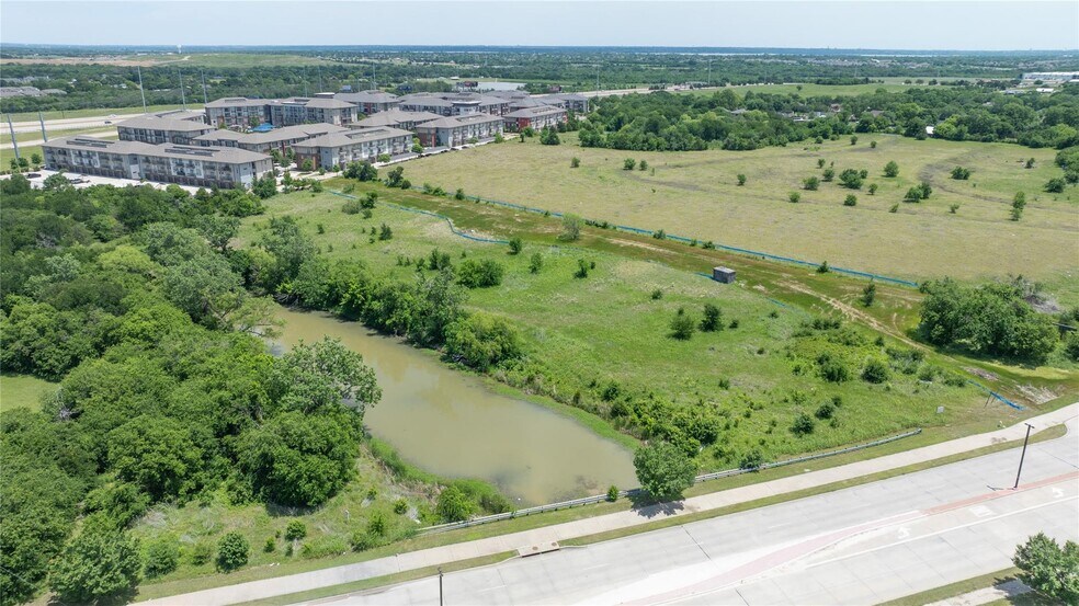 9850 Merritt Rd, Rowlett, TX à vendre - Photo de l’immeuble – Image 2 sur 21