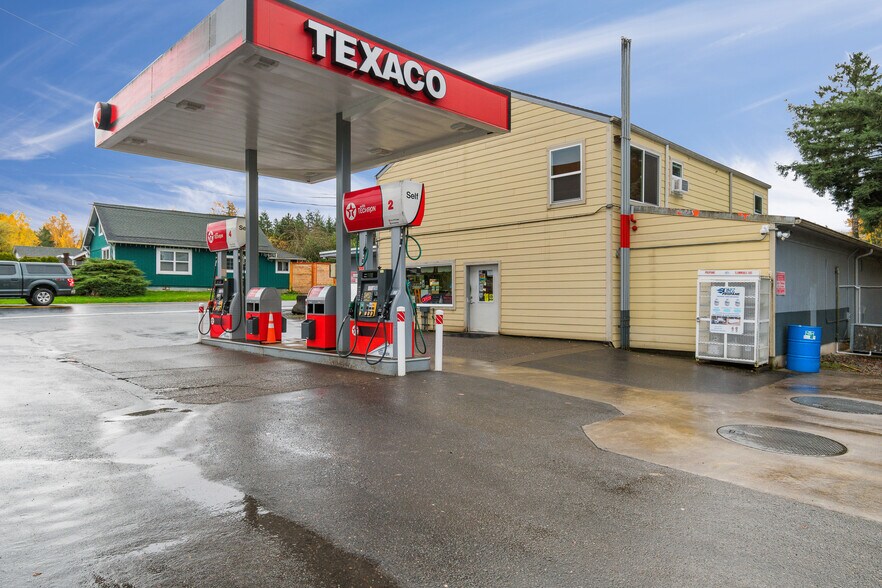 1221 Rose Valley Rd, Kelso, WA à vendre - Photo de l’immeuble – Image 3 sur 49