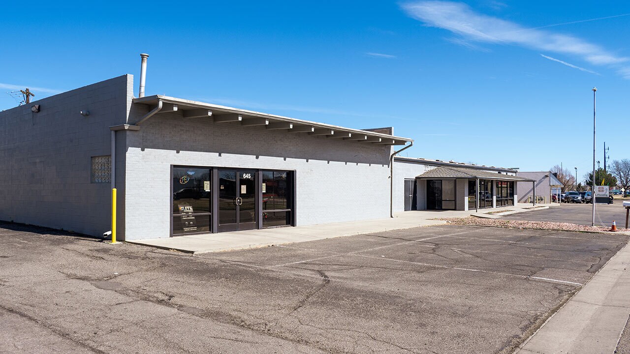655 Frontage Rd, Longmont, CO à louer Photo de l’immeuble– Image 1 sur 4