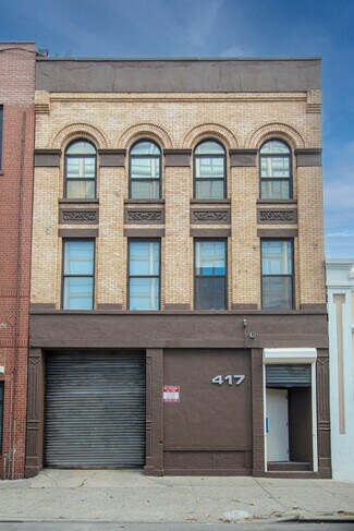 Plus de détails pour 417 W 126th St, New York, NY - Local d’activités à vendre